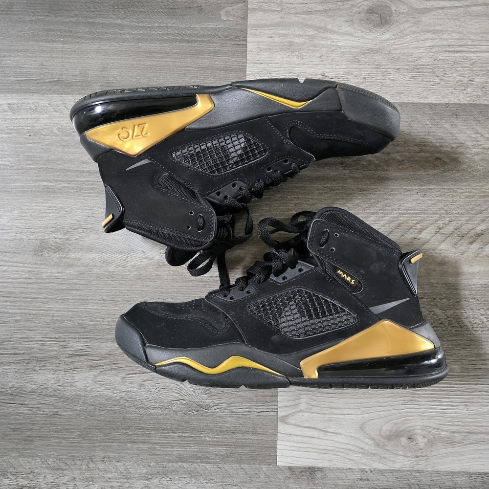 Nike Air Jordans Mars 270
